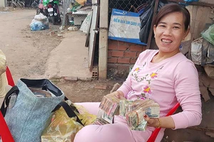 Ngôi chợ biên giới đầy ắp yêu thương