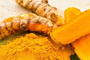 Thủng bao tử vì… uống bột nghệ!