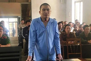 Cãi nhau, dùng súng bắn xuyên má nạn nhân