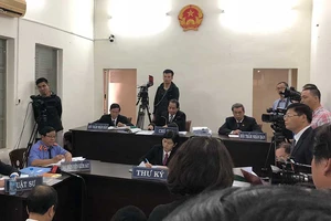 GrabTaxi: "Sao Vinasun kiện mỗi mình tôi?"