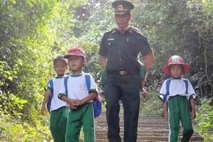 Người thầy quân hàm xanh ở Hòn Chuối