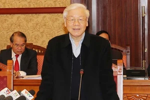 Các địa phương đến trung ương chúc tết giảm mạnh