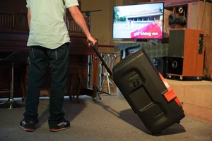 Karaoke kẹo kéo đại náo vùng quê