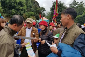 Vào Yên Tử lễ Phật phải mua vé: Bất hợp lý