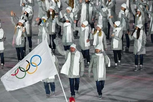 Bỏ lệnh trừng phạt thể thao Nga, IOC cứu FIFA