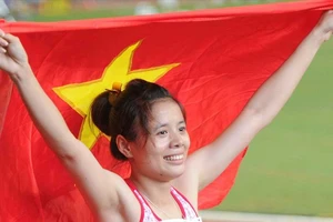 Nữ hoàng điền kinh giải nghệ vì… có bầu