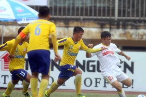 Đồng Tháp khiến đương kim vô địch Hà Nội thót tim