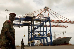 Mỹ lo Trung Quốc kiểm soát cảng chiến lược