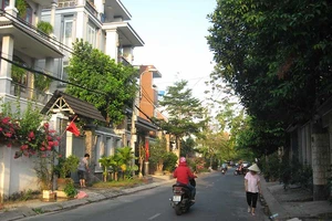 Dân quận 7 ‘khỏe ru’ khi xin phép xây dựng