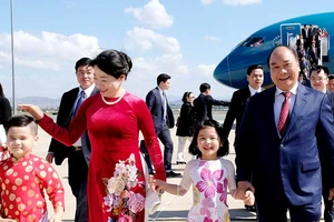 Thủ tướng bắt đầu thăm chính thức Australia