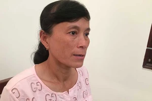 Y án cựu thư ký tòa đánh hàng xóm