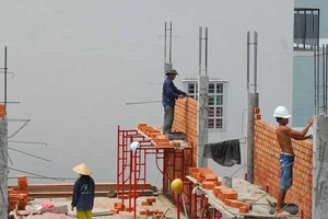 Bàn cách thoát ‘mê hồn trận’ thủ tục xây dựng