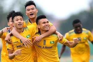 V-League trở lại và đám mây mù ở VFF