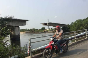  ‘Đoạn trường’ xây cầu, kè Phước Lộc