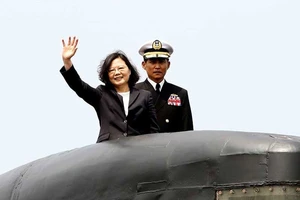 Vì sao Mỹ bán công nghệ tàu ngầm cho Đài Loan?