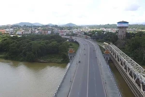 Những chuyện buồn ở cầu ‘giã biệt’