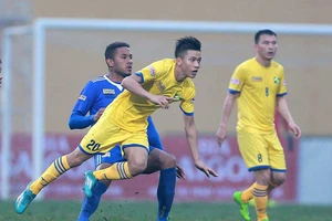 Thầy Park lo ngại ‘sao’ U-23 mờ nhạt ở CLB