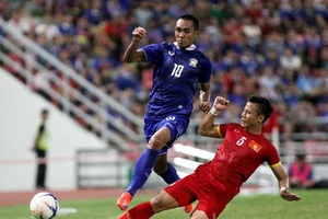Bao giờ bóng đá Việt Nam đuổi kịp Thái Lan?