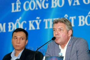 Sắp hết hợp đồng, ông Gede ‘ra giá’ với VFF