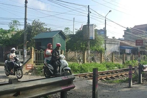 Hơn 4.000 đường ngang trái phép, đường sắt lo tai nạn rình rập