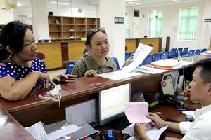 Sẽ tinh giản biên chế và tăng nguồn thu để tăng lương