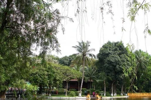 Triển lãm ‘60 năm Nhà sàn Bác Hồ trong khu Phủ Chủ tịch’