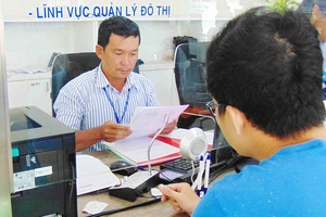 Quận không nghỉ trưa để lo việc cho dân