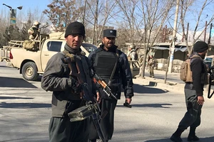 Máu không ngừng đổ tại thủ đô Kabul vì đánh bom​