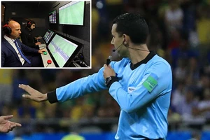 Trọng tài đang ‘robot’ hóa