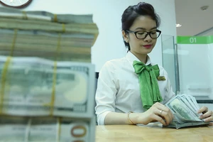 Đồng đôla Mỹ nhảy múa: Kẻ cười, người khóc