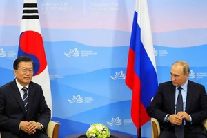 Tổng thống Hàn Quốc sang thăm Nga