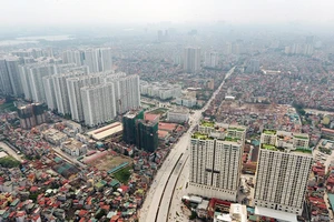 Đổi 700 ha đất lấy 5 con đường có minh bạch?