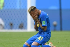Neymar khóc vì quá áp lực!