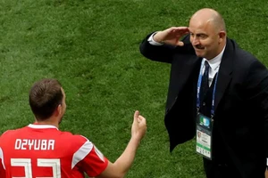  ‘Ngáo ộp’ trước Uruguay, báo Nga ‘quay’ HLV nhà