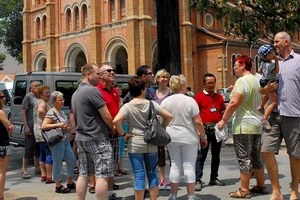 Chi tiêu của du khách tại TP.HCM còn thấp, vì sao?