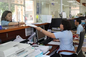 Gánh nặng thuế, hải quan đè người kinh doanh