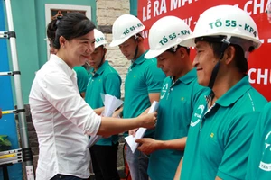 Người dân tự tổ chức tổ tự quản an ninh trật tự