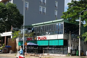 Góp tí vốn, người nước ngoài ung dung sống tại VN!