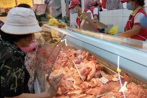 Chiến tranh thương mại bùng nổ: Thịt heo Mỹ ‘chạy’ sang VN