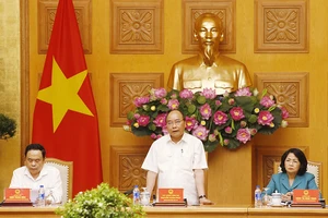 Thủ tướng: Tránh chuyện trao giải thưởng tràn lan, hình thức