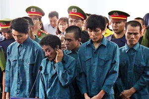 7 người gây rối trước trụ sở UBND tỉnh Bình Thuận lãnh án