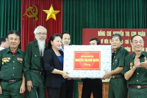 Luôn coi trọng việc hoàn thiện chính sách với người có công