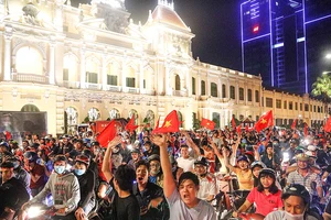 Người trong cuộc săn tìm nét đẹp bóng đá