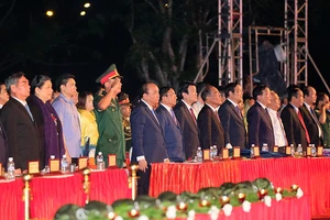 Thủ tướng: Kiên quyết bảo vệ thành quả cách mạng