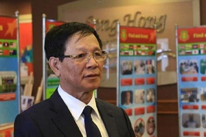 Thấy gì từ đồng hồ Rolex 7.000 USD của ông Phan Văn Vĩnh?