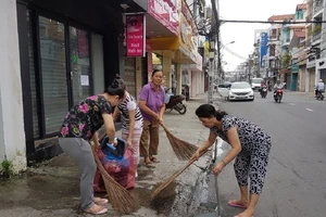 Người dân cùng làm sạch nhà, đẹp phố