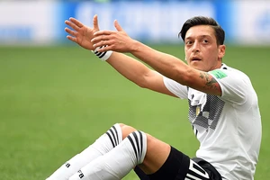 Tâm thư đẫm nước mắt của Ozil