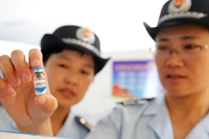 Giải mã ‘ác mộng’ vaccine Trung Quốc