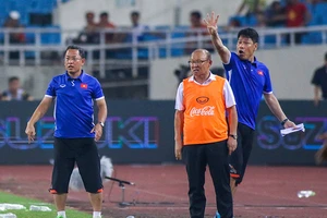 Việt Nam-Uzbekistan: HLV Park Hang-seo trấn an học trò