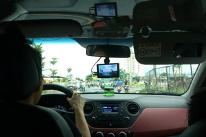 Lắp camera ô tô, tài xế ‘chịu phép’!